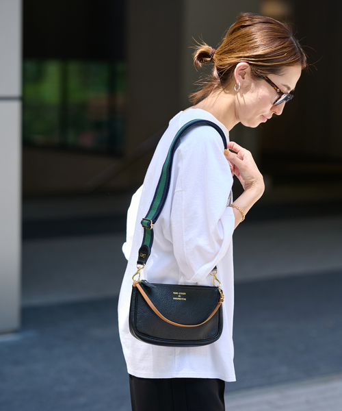 FRAMeWORK(フレームワーク)の「≪追加≫【YOUNG&OLSEN/ヤングアンドオルセン】別注ストラップ付き2WAYポーチ(ショルダーバッグ・レディース・ブラック/ホワイト・FREE)」の6枚目の写真