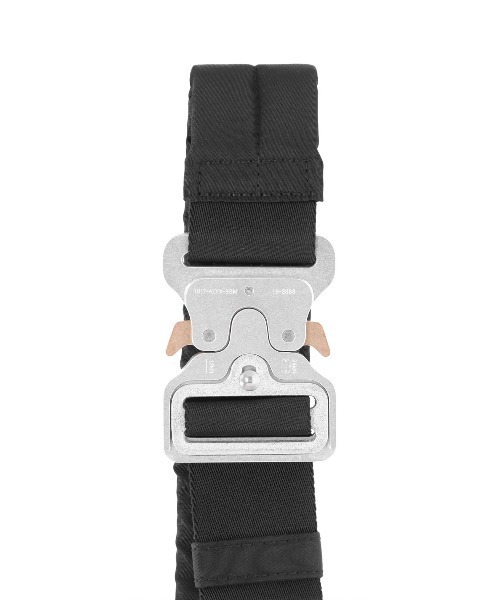 1017 ALYX 9SM（アリクス）の「BUCKLE CROSSBODY BAG（ボディバッグ/ウエストポーチ・メンズ・ブラック・ONE SIZE）」の3枚目の写真