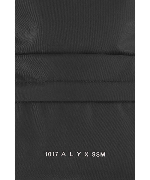 アリクス 【1017 ALYX 9SM ボディーバッグ】 1017 ALYX 9SM（アリクス）の「＜1017 ALYX 9SM＞ PASSPORT BODY