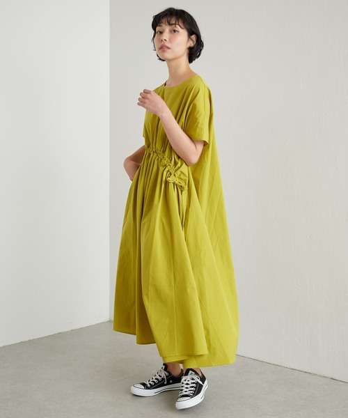 ★新品★タグ付き★SUM1 STYLE★シャーリングワンピース★ ☆新品☆タグ付き☆SUM1 STYLE☆シャーリングワンピース