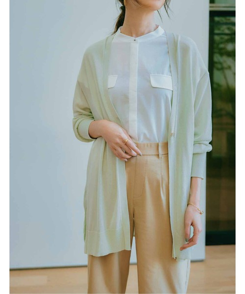 IEDIT（イディット）の「ＩＥＤＩＴ　スマートに決まる比翼仕立てのスタンドカラーブラウス（シャツ/ブラウス・レディース・ホワイト/ネイビー/グレイッシュベージュ・MEDIUM/LARGE/X-LARGE/XX-LARGE/SMALL/XXX-LARGE）」の6枚目の写真