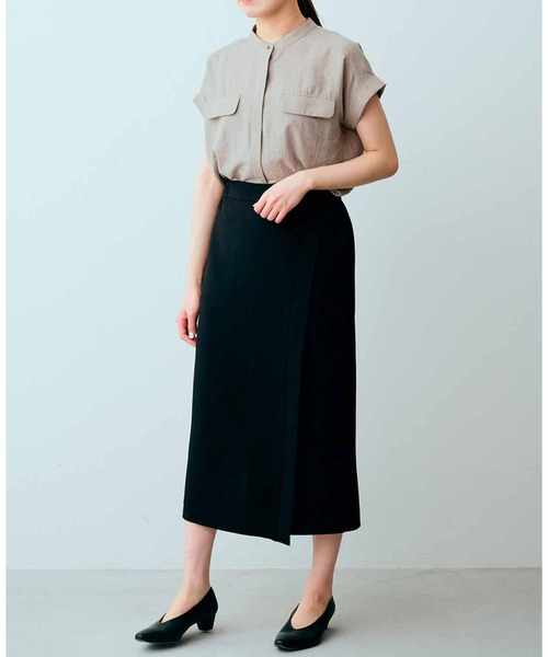 IEDIT（イディット）の「ＩＥＤＩＴ　スマートに決まる比翼仕立てのスタンドカラーブラウス（シャツ/ブラウス・レディース・ホワイト/ネイビー/グレイッシュベージュ・MEDIUM/LARGE/X-LARGE/XX-LARGE/SMALL/XXX-LARGE）」の12枚目の写真