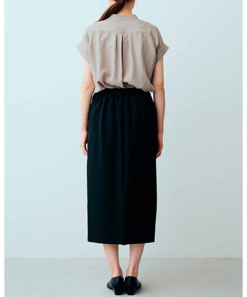 IEDIT（イディット）の「ＩＥＤＩＴ　スマートに決まる比翼仕立てのスタンドカラーブラウス（シャツ/ブラウス・レディース・ホワイト/ネイビー/グレイッシュベージュ・MEDIUM/LARGE/X-LARGE/XX-LARGE/SMALL/XXX-LARGE）」の15枚目の写真