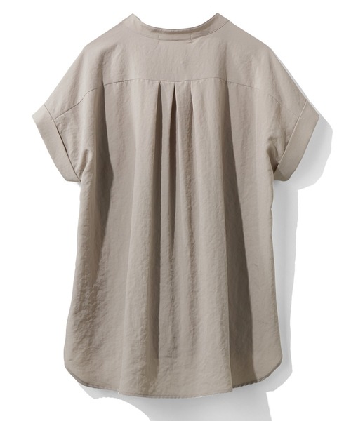 IEDIT（イディット）の「ＩＥＤＩＴ　スマートに決まる比翼仕立てのスタンドカラーブラウス（シャツ/ブラウス・レディース・ホワイト/ネイビー/グレイッシュベージュ・MEDIUM/LARGE/X-LARGE/XX-LARGE/SMALL/XXX-LARGE）」の19枚目の写真