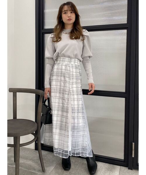 dazzlin（ダズリン）の「エンブロイダリーツイードライクシアースカート（スカート・レディース・ベージュ/ブラック/オフホワイト・SMALL/MEDIUM）」の14枚目の写真