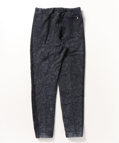 adidas（アディダス）の「BLUE VERSION ウォッシュドパンツ