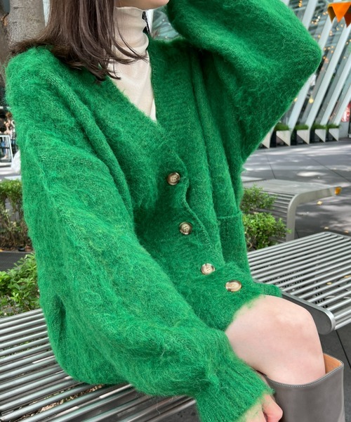 Olu.（オルドット）の「ボリュームカラーニットカーディガン（カーディガン/ボレロ・レディース・グリーン/ベージュ系その他/ライトグレー/ライトブルー/パープル・FREE）」の4枚目の写真