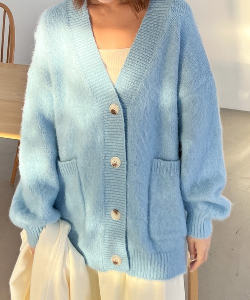 Olu.（オルドット）の「ボリュームカラーニットカーディガン（カーディガン/ボレロ・レディース・グリーン/ベージュ系その他/ライトグレー/ライトブルー/パープル・FREE）」の5枚目の写真