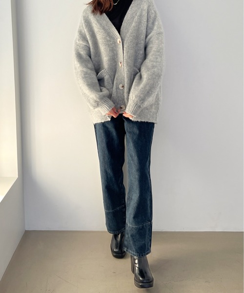 Olu.（オルドット）の「ボリュームカラーニットカーディガン（カーディガン/ボレロ・レディース・グリーン/ベージュ系その他/ライトグレー/ライトブルー/パープル・FREE）」の6枚目の写真