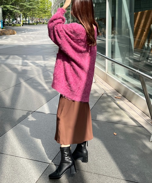 Olu.（オルドット）の「ボリュームカラーニットカーディガン（カーディガン/ボレロ・レディース・グリーン/ベージュ系その他/ライトグレー/ライトブルー/パープル・FREE）」の11枚目の写真