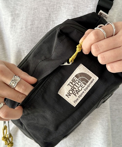 THE NORTH FACE（ザノースフェイス）の「国内未発売 THE NORTH FACE(ザ・ノースフェイス)/バークレーランバー ヒップバッグ ウエストバッグ ボディバッグ/Berkeley Lumbar（ボディバッグ/ウエストポーチ・メンズ・ブラック・FREE）」の16枚目の写真