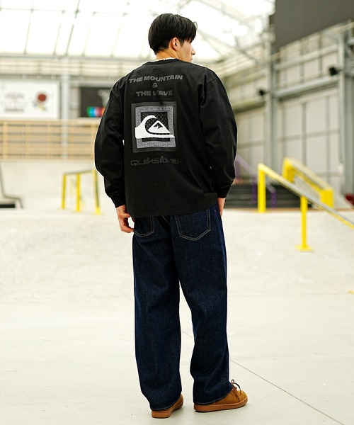 Quiksilver（クイックシルバー）の「【ムラサキスポーツ別注】QUIKSILVER/クイックシルバー ロンＴバックプリント バンダナ柄 QLT234611M（Tシャツ/カットソー・メンズ・ブラック/ホワイト×ブラック/ホワイト×グリーン・M/L）」の4枚目の写真