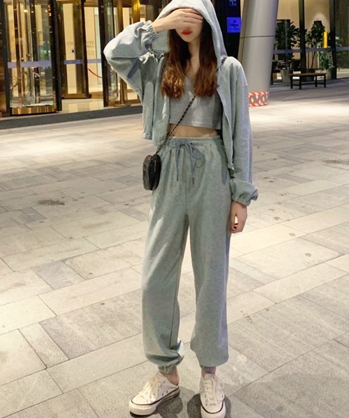 PRIVATE  BEACH（プライベートビーチ）の「3点セットルームウェア クロップド丈パーカー＆ミニキャミソール＆フルレングスパンツ（ルームウェア/パジャマ・レディース・ブラック/ダークグレー/ライトグレー/グレー/ネイビー・M/L/LL）」の14枚目の写真