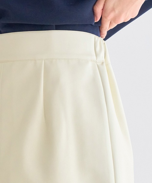 VIS（ビス）の「フェイクレザーIラインロングスカート（スカート・レディース・オレンジ系その他/オフホワイト/ブラック・S/M）」の20枚目の写真