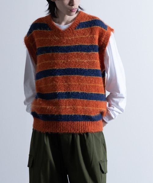 NYLAUS（ナイラス）の「Shaggy Solid/Border Loose V-neck Knit Vest / シャギー 無地/ボーダー柄 ルーズ Vネック ニットベスト（ベスト・メンズ・ブラック/レンガ/チャコール/ブラック系/グレー系/レッド系・M/L）」の17枚目の写真