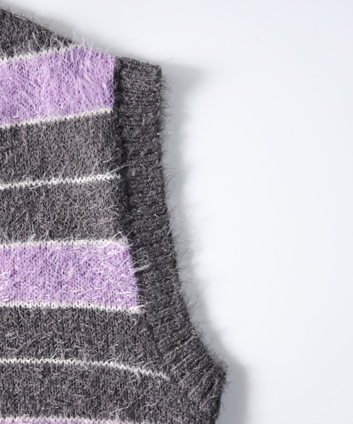 NYLAUS（ナイラス）の「Shaggy Solid/Border Loose V-neck Knit Vest / シャギー 無地/ボーダー柄 ルーズ Vネック ニットベスト（ベスト・メンズ・ブラック/レンガ/チャコール/ブラック系/グレー系/レッド系・M/L）」の9枚目の写真