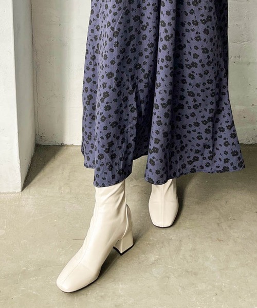 SallyLunn(サリーラン)の「フェイクレザーショートブーツ(ブーツ・レディース・ブラック/アイボリー/ベージュ・MEDIUM/SMALL/LARGE)」の7枚目の写真