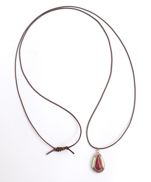 チチカカ（チチカカ）の「ドロップシェルネックレス（ネックレス・レディース・ブラック/レッド・FREE）」の7枚目の写真