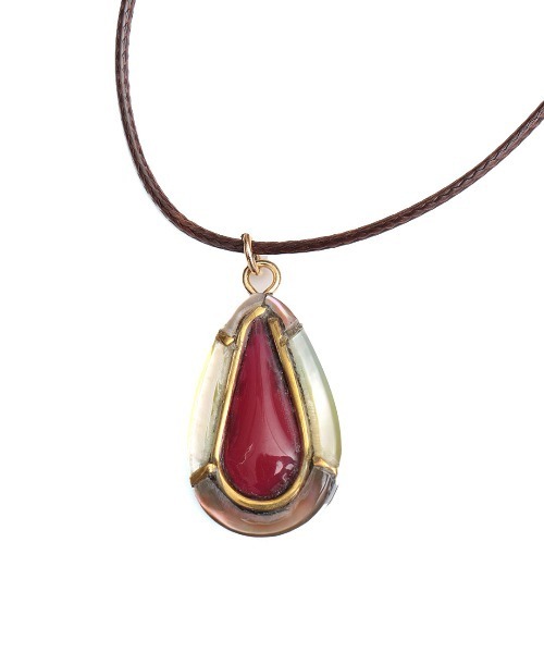 チチカカ（チチカカ）の「ドロップシェルネックレス（ネックレス・レディース・ブラック/レッド・FREE）」の5枚目の写真