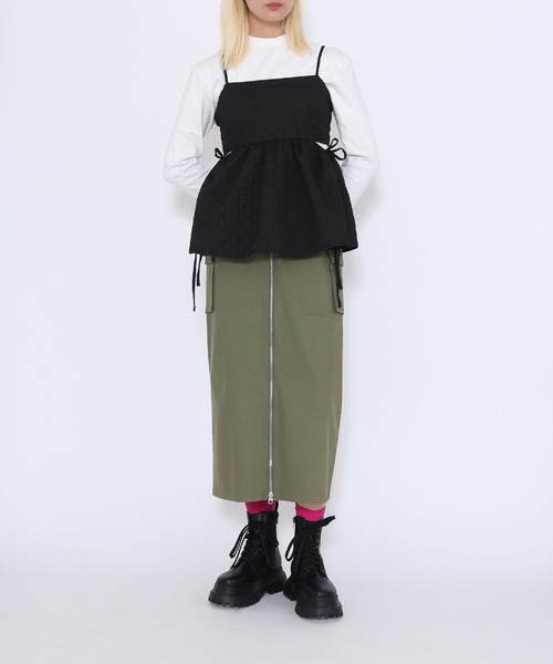 PUNYUS(プニュズ)の「カットアウトキャミソールチュニック(チュニック・レディース・ブラック/ホワイト・2/1/4/3)」の20枚目の写真