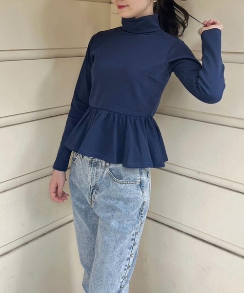 epine（エピヌ）の「e peprum high neck（Tシャツ/カットソー・レディース・グレー/ブラック/アイボリー/ネイビー・FREE）」の4枚目の写真