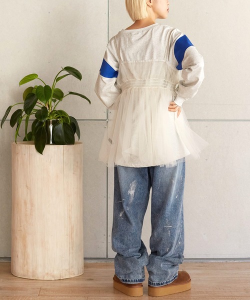 w closet(ダブルクローゼット)の「チュールオーバーキャミソール(チュニック・レディース・キナリ/オフホワイト/ブラック系/ブラック・FREE)」の12枚目の写真