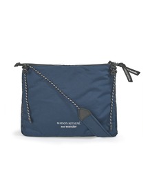 メゾンキツネ サコッシュ ショルダー and wanderコラボ ネイビー メゾンキツネ サコッシュ ショルダー and wanderコラボ ネイビー