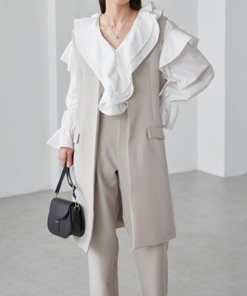 RANAN（ラナン）の「［26SS新色追加］ビッグカラーフリルブラウス（シャツ/ブラウス・レディース・ブルー/オフホワイト/チャコール/コーラルピンク/ブラック/ブルー系その他・M/L/LL）」の16枚目の写真