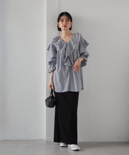 RANAN（ラナン）の「［26SS新色追加］ビッグカラーフリルブラウス（シャツ/ブラウス・レディース・ブルー/オフホワイト/チャコール/コーラルピンク/ブラック/ブルー系その他・M/L/LL）」の12枚目の写真