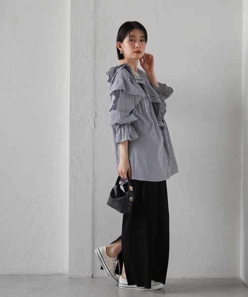 RANAN（ラナン）の「［26SS新色追加］ビッグカラーフリルブラウス（シャツ/ブラウス・レディース・ブルー/オフホワイト/チャコール/コーラルピンク/ブラック/ブルー系その他・M/L/LL）」の13枚目の写真