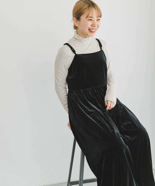 ITEMS URBANRESEARCH（アイテムズ アーバンリサーチ）の「リブタートルネックカットソー（Tシャツ/カットソー・レディース・グリーン/オフホワイト/グレー系その他/ブラック・FREE）」の14枚目の写真