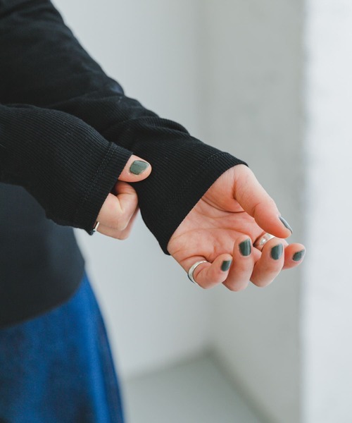 ITEMS URBANRESEARCH（アイテムズ アーバンリサーチ）の「リブタートルネックカットソー（Tシャツ/カットソー・レディース・グリーン/オフホワイト/グレー系その他/ブラック・FREE）」の22枚目の写真