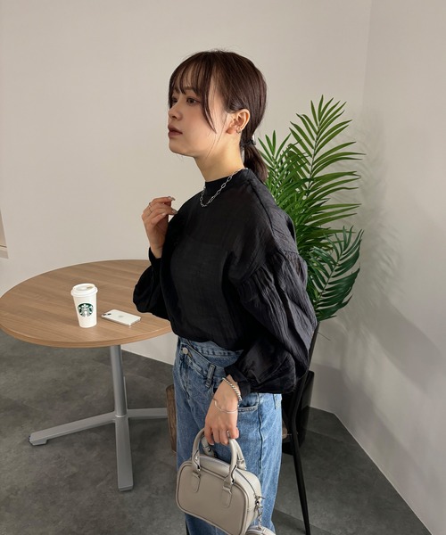 ISOOK（アイスー）の「【ISOOK / アイスー】ワッシャー2WAYリボンルーズブラウス  / シワ加工 ボリュームスリーブ パフスリーブ シアー スタンドカラー ZOZOTOWN限定（シャツ/ブラウス・レディース・ダークグリーン/オレンジ/ブラック・FREE）」の17枚目の写真