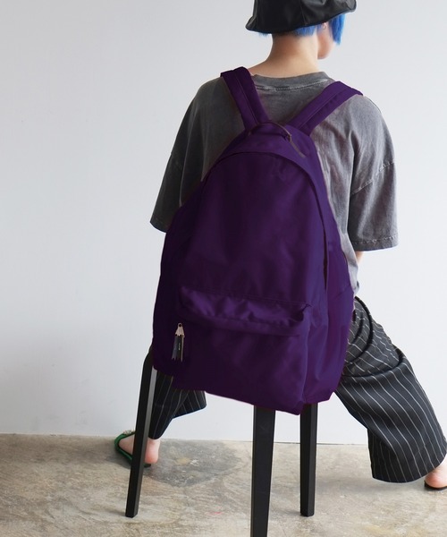 Magine(マージン)の「cheek: big daypack チーク ビッグデイバッグ(バックパック/リュック・レディース・ブルー/イエロー/ピンク/ブラック/パープル・FREE)」の3枚目の写真