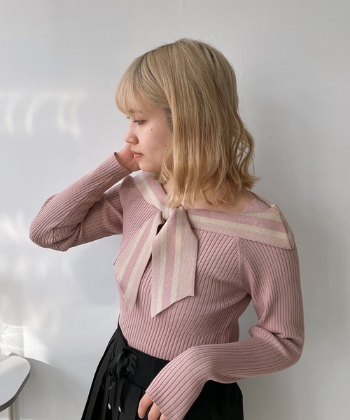 AS KNOW AS plus（アズノゥアズプラス）の「◎配色リボンカラーニットプルオーバー（ニット/セーター・レディース・ホワイト系/ブラック系/グレー系/ピンク系・FREE）」の4枚目の写真