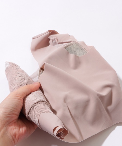 Lace Ladies（レースレディース）の「リボン付き ボタニカル柄 レース ドッキング ノンワイヤー ブラ ナイトブラ（ナイトブラ・レディース・ピンク/ベージュ/ブルーグレー/ブラック・XXL/XL/L/M）」の18枚目の写真