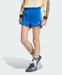 adidas（アディダス）の「スリーストライプス サテンショーツ