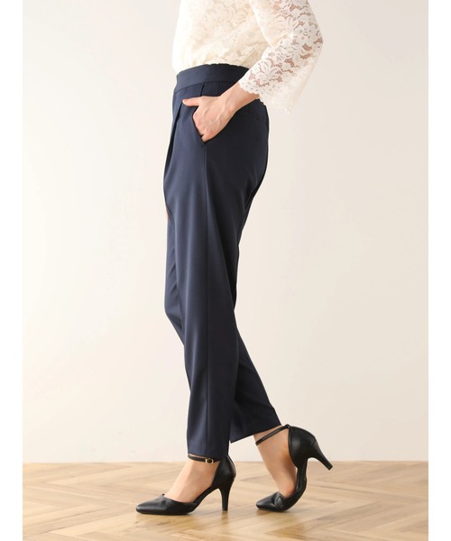 ef-de（エフデ）の「ef-de　タックテーパードパンツ（その他パンツ・レディース・グレイッシュベージュ/ダークネイビー・S/M/L）」の5枚目の写真