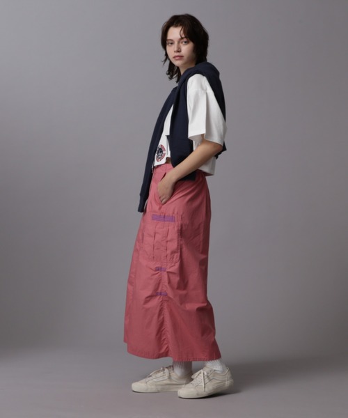 AVIREX（アヴィレックス）の「HEM LOGO PRINT T-SHIRT/ヘムロゴプリントTシャツ（Tシャツ/カットソー・レディース・ネイビー/ホワイト/ターコイズブルー・FREE）」の13枚目の写真