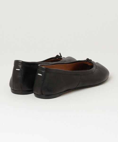 Maison Margiela（メゾンマルジェラ）の「BALLERINA（パンプス・レディース・ブラック・36/37/38/39）」の2枚目の写真