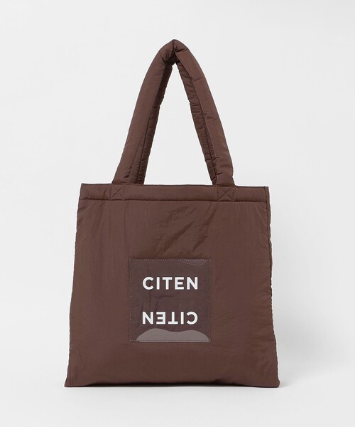 CITEN(シテン)の「<CITEN>パデッド クリア ロゴ トートバッグ(トートバッグ・レディース・ホワイト/オレンジ/グレー/ブラック/オリーブ/ワインレッド/シルバー/ライトグレー/ライトブルー/コバルトブルー/イエロー/レッド/ケリーグリーン/ライトピンク/ブラウン系/ライラック・FREE)」の5枚目の写真