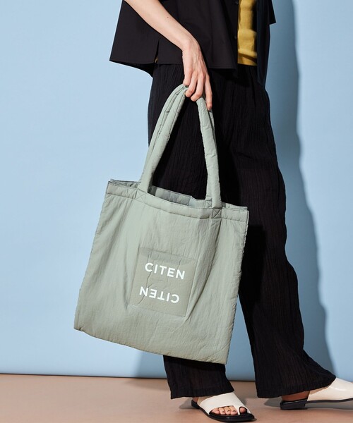 CITEN(シテン)の「<CITEN>パデッド クリア ロゴ トートバッグ(トートバッグ・レディース・ホワイト/オレンジ/グレー/ブラック/オリーブ/ワインレッド/シルバー/ライトグレー/ライトブルー/コバルトブルー/イエロー/レッド/ケリーグリーン/ライトピンク・FREE)」の5枚目の写真