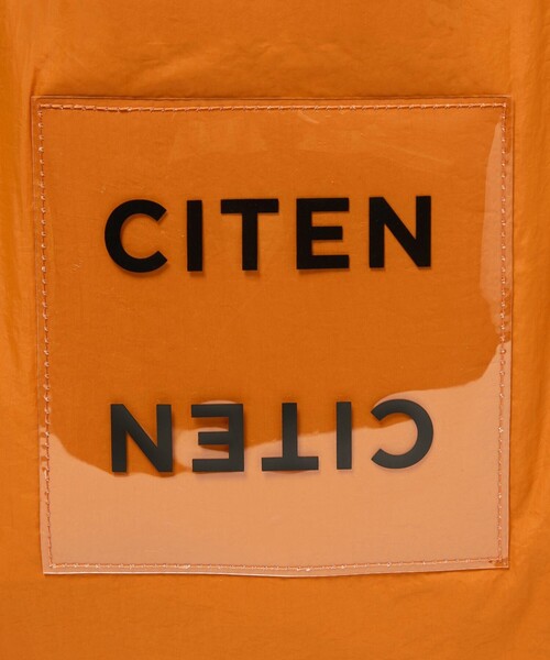 CITEN(シテン)の「<CITEN>パデッド クリア ロゴ トートバッグ(トートバッグ・レディース・ホワイト/オレンジ/グレー/ブラック/オリーブ/ワインレッド/シルバー/ライトグレー/ライトブルー/コバルトブルー/イエロー/レッド/ケリーグリーン/ライトピンク/ブラウン系/ライラック・FREE)」の18枚目の写真