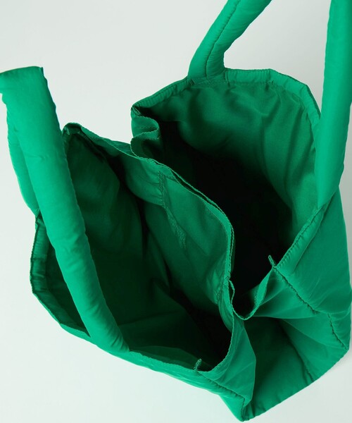 CITEN(シテン)の「<CITEN>パデッド クリア ロゴ トートバッグ(トートバッグ・レディース・ホワイト/オレンジ/グレー/ブラック/オリーブ/ワインレッド/シルバー/ライトグレー/ライトブルー/コバルトブルー/イエロー/レッド/ケリーグリーン/ライトピンク・FREE)」の18枚目の写真