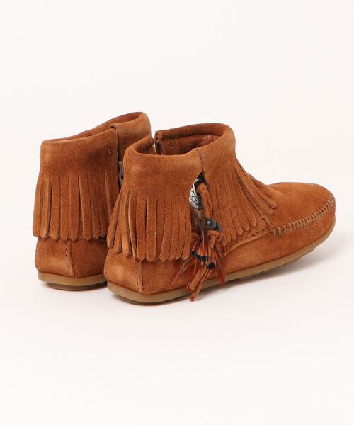 Minnetonka（ミネトンカ）の「★ミネトンカ MINNETONKA★ブーティー サイドジップ ブーツ（ブーツ・レディース・ライトベージュ/ブラック/ブラウン・22.5cm/22cm/21.5㎝）」の4枚目の写真