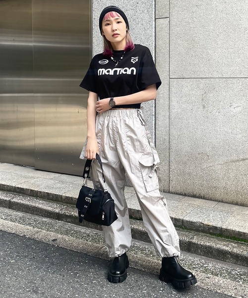 SPINNS（スピンズ）の「≪再入荷!!≫MARTIANロゴ 半袖ショート丈シャーリングTシャツ ゲームシャツ（Tシャツ/カットソー・レディース・ブラック/オフホワイト/ネイビー/オートミール/ブラウン・ONESIZE）」の21枚目の写真