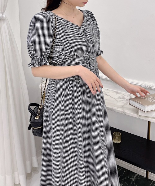 MIIA(ミーア)の「パフスリーブ半袖マキシワンピース(ワンピース・レディース・チェック/ドット/ホワイト系その他2/ブラック系その他/ブルー/ブラック/ブルー系その他/ブルー系その他2/ブラック系その他2/オフホワイト・FREE)」の17枚目の写真