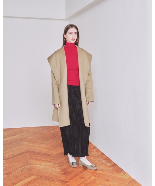 スクエアトゥ ゴールドプレート 2cmヒール パンプス（パンプス）｜Emma