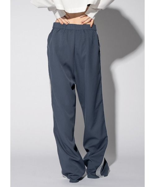 Adoon plain(アドーンプレーン)の「ラメラインパンツ(その他パンツ・レディース・チャコールグレー/ブルー/ブラック・MEDIUM/LARGE)」の14枚目の写真