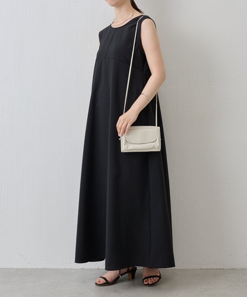 【値下】【新品タグ付】￼BEARDSLEY リベタート バックシャーリングワンピ BEARDSLEY（ビアズリー）の「《LIVETART》バックシャーリング